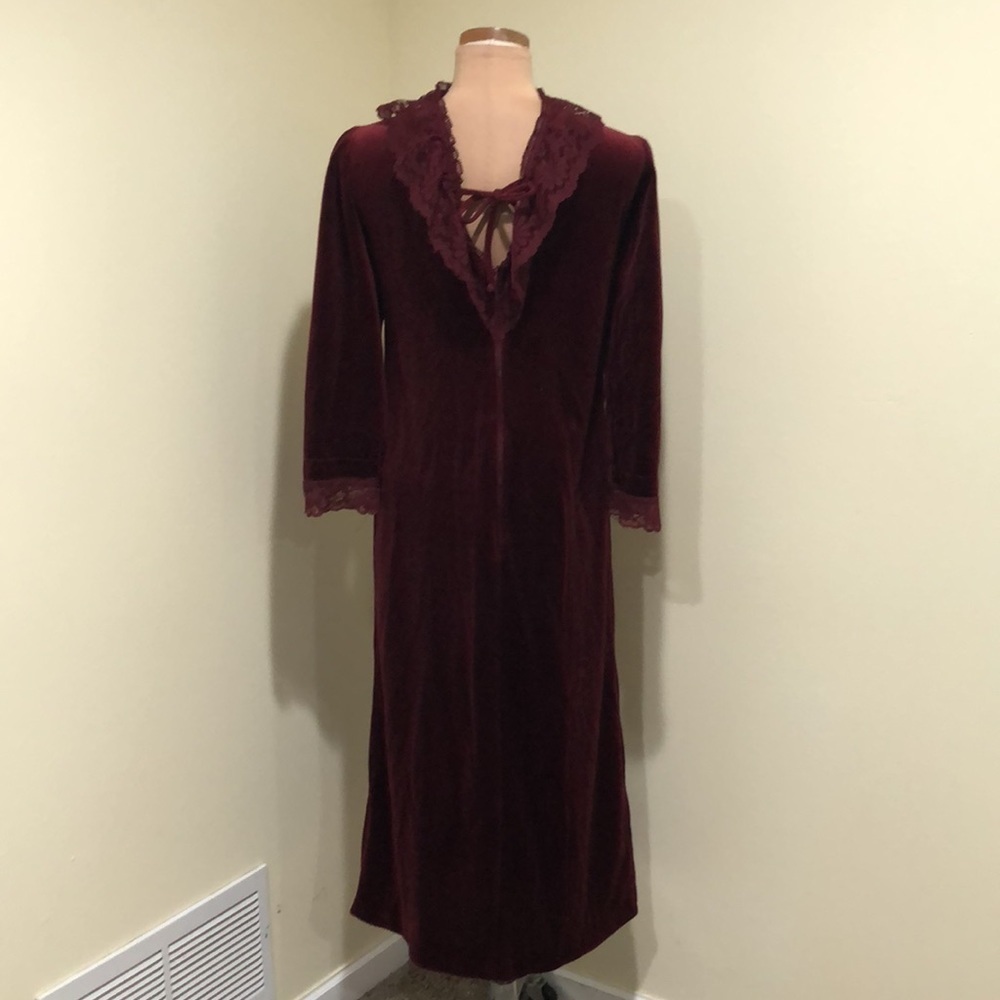 Vintage Maxi Dress Size 6 Burgundy Velvet Floral Lace High Neck - Picture 4 of 8